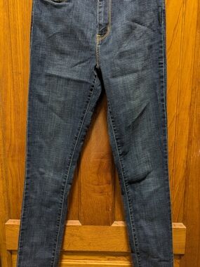 Levi's Dark Blue Skinny Jeans